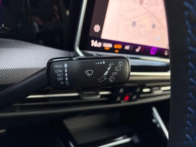 Volkswagen Golf 2.0 TSI Golf VIII Variant