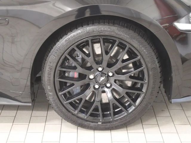 Ford Mustang Fastback GT 5.0 V8