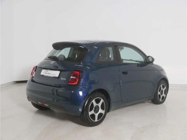 Fiat 500e Action