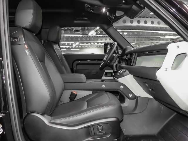 Land Rover Defender 90 Dynamic SE