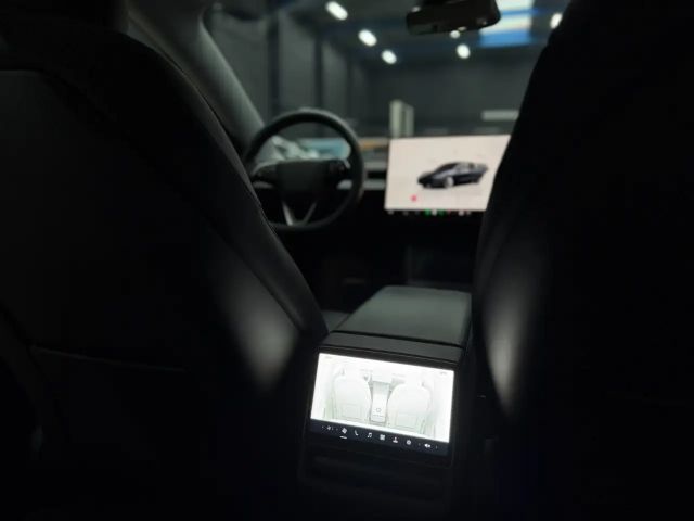 Tesla Model 3 AWD Long Range