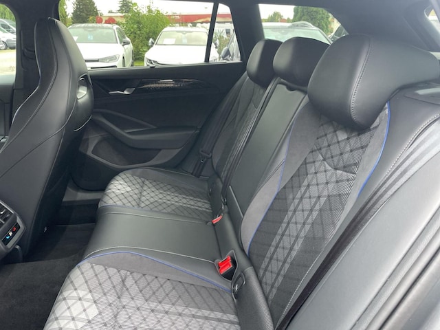 Volkswagen Passat DSG R-Line