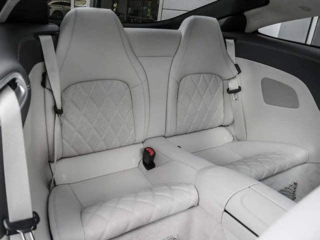 Mercedes-Benz AMG GT 4MATIC+ AMG Line Coupé