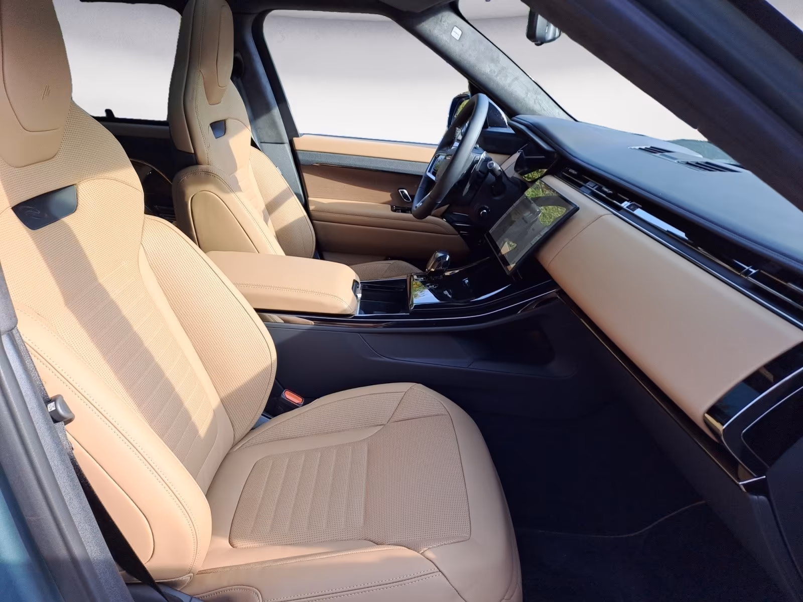 Land Rover Range Rover Sport P635 SV GAEA Celestial Collect