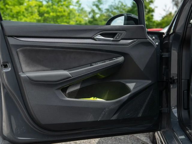 Volkswagen Golf DSG R-Line Style