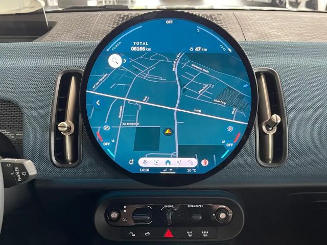 MINI Cooper Countryman C Favoured Trim Paket XL / 19 Zoll