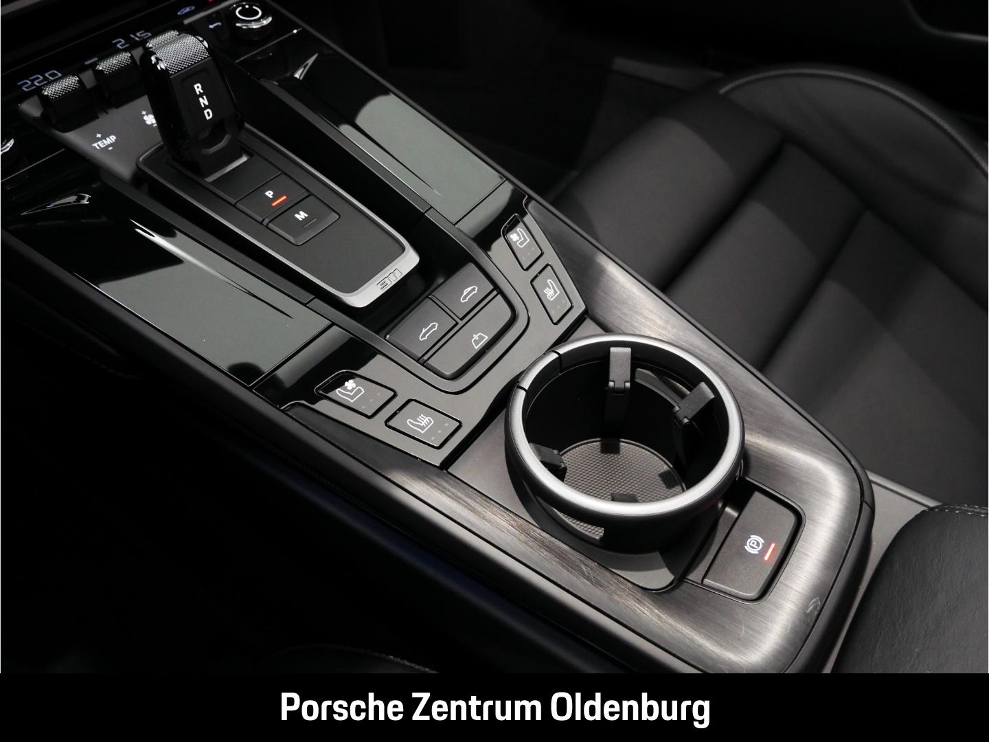 Porsche 911 992 Cabriolet Carrera GTS