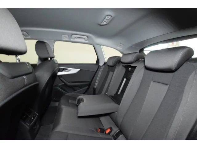 Audi A4 35 TDI Avant S-Tronic