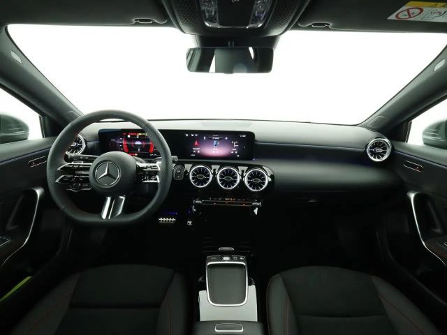 Mercedes-Benz A 200 AMG Line