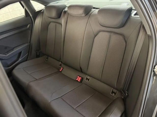 Audi A3 30 TDI Sedan