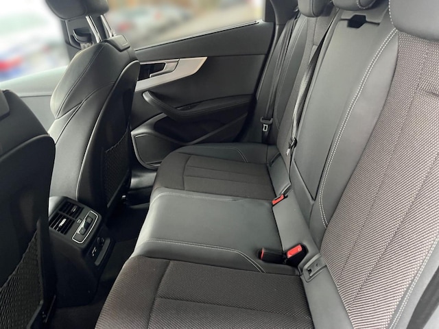 Audi A4 40 TFSI Avant S-Line S-Tronic