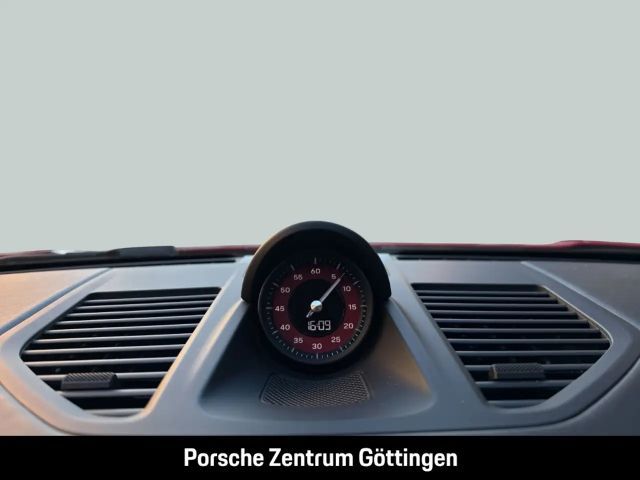 Porsche 992 4 Cabrio Carrera GTS