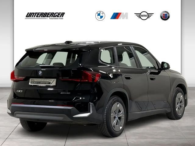 BMW iX1 xDrive30