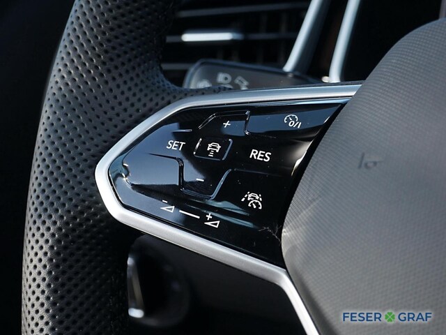 Volkswagen T-Roc IQ.Drive R-Line