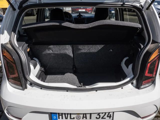 Volkswagen up! Style