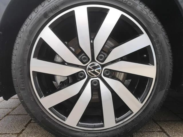 Volkswagen Touran 1.5 TSI DSG Highline R-Line