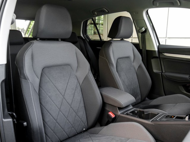 Volkswagen Golf 1.5 eTSI Golf VIII Life