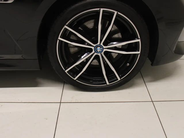 BMW 330 330e M-Sport Touring