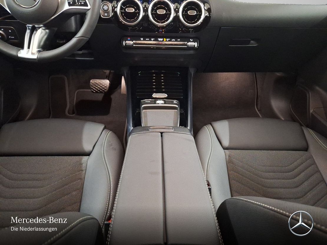 Mercedes-Benz B 220 4MATIC Sedan