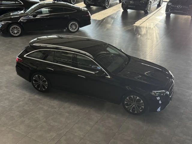 Mercedes-Benz E 300 AVANTGARDE Estate