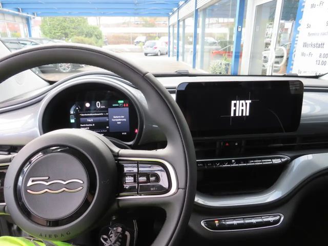 Fiat 500e 500e 42kWh Komfort&Stely Paket PDC Kamera ALU