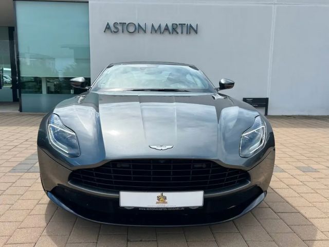 Aston Martin DB11 V8