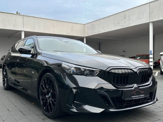 BMW 540 540d M-Sport Touring xDrive