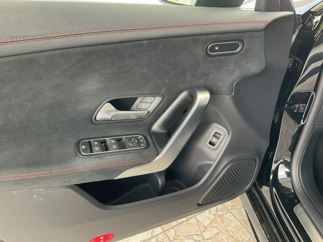 Mercedes-Benz CLA 200 AMG Line CLA 200 d Coupé