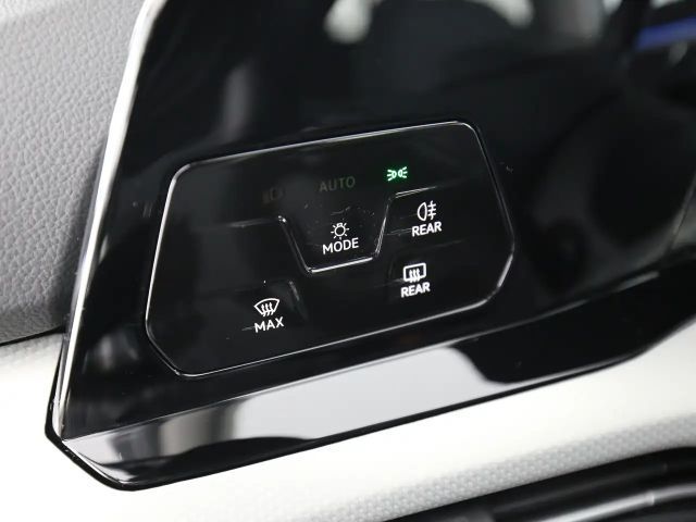 Volkswagen Golf 1.5 TSI Golf VIII Move