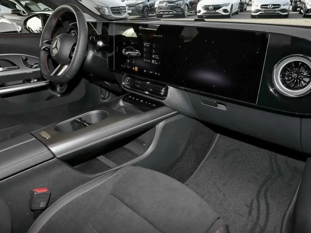 Mercedes-Benz CLA 350 4MATIC AMG Line