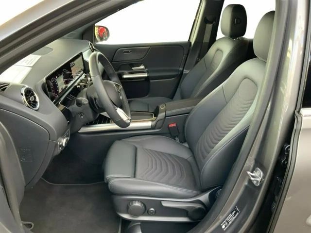 Mercedes-Benz B 180 SpurW W-Paket PDC SHZ SpurH LED el.Heck
