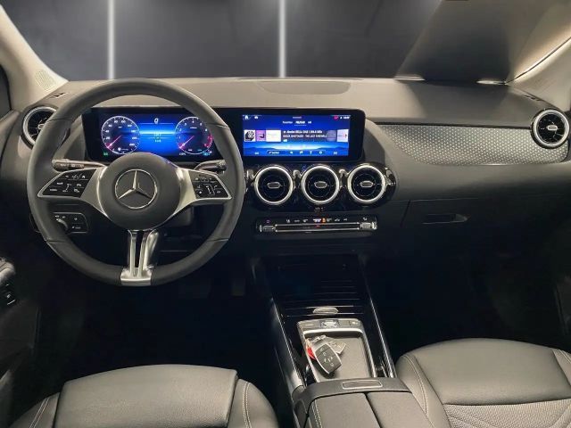 Mercedes-Benz B 180 Progressive Sedan