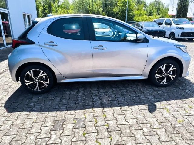 Toyota Yaris Hatchback Hybride VVT-i
