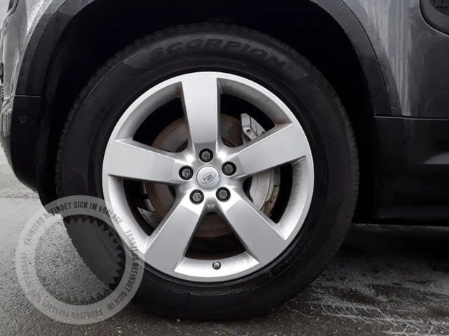 Land Rover Defender 110 D300 Dynamic SE