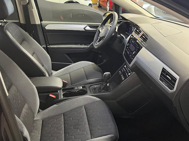 Volkswagen Touran 1.5 TSI DSG