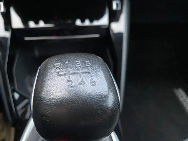 Peugeot 208 ALL PT100