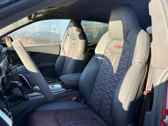 Audi RS Q8 Performance