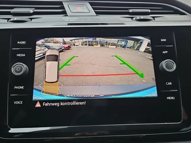 Volkswagen Touran 1.5 TSI DSG IQ.Drive R-Line