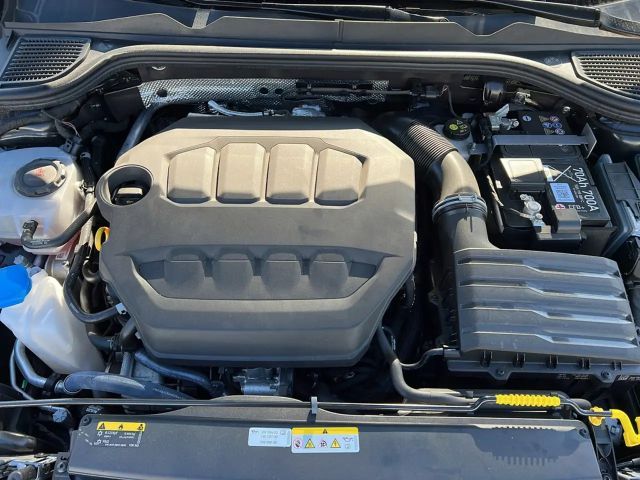 Volkswagen Golf 2.0 TSI Golf VIII