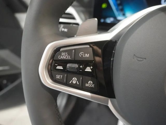 BMW 330 330e Sedan xDrive