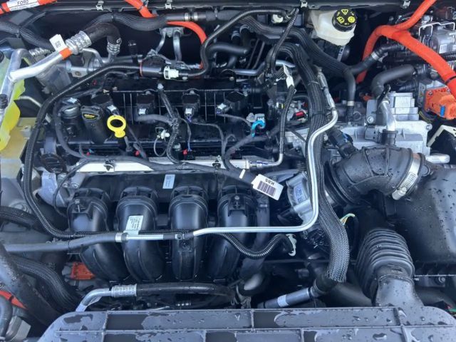 Ford Kuga Plug in Hybrid ST Line X