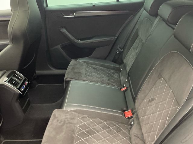 Skoda Superb 2.0 TDI Combi Sportline