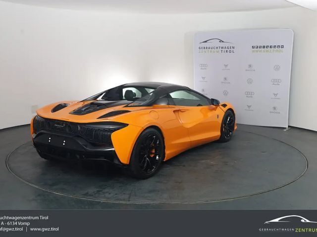 McLaren Artura Spider