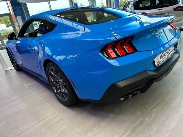 Ford Mustang Fastback GT 5.0 V8