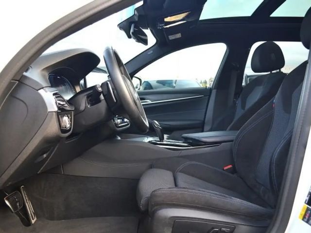 BMW 530 530e M-Sport