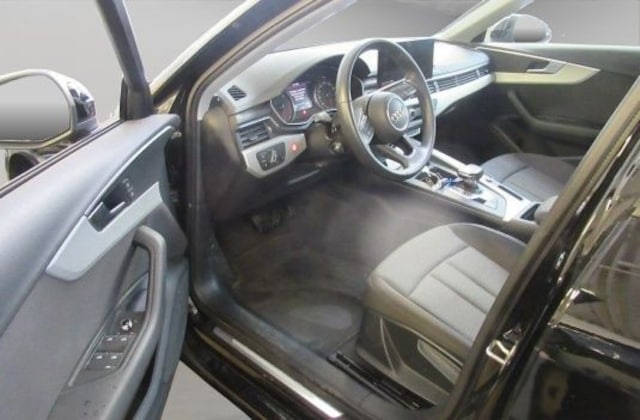 Audi A4 35 TFSI Avant S-Tronic