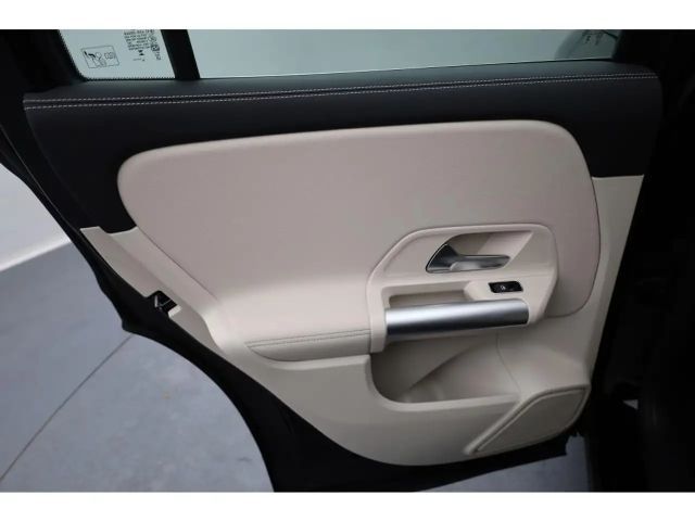 Mercedes-Benz EQA 300 4MATIC Progressive