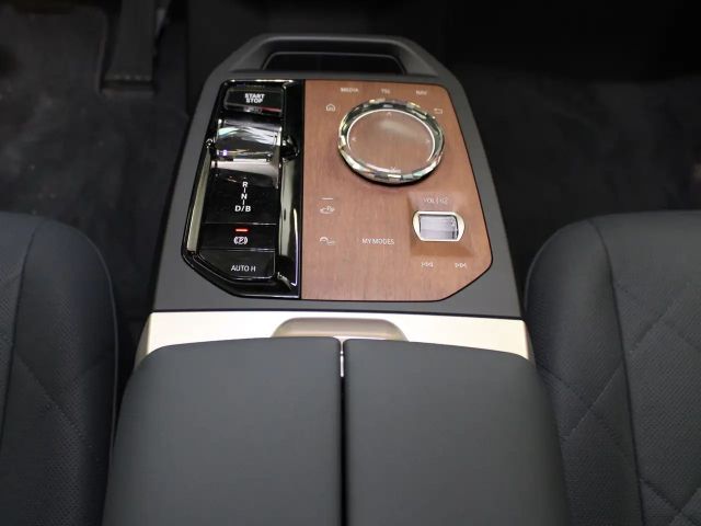 BMW iX xDrive40