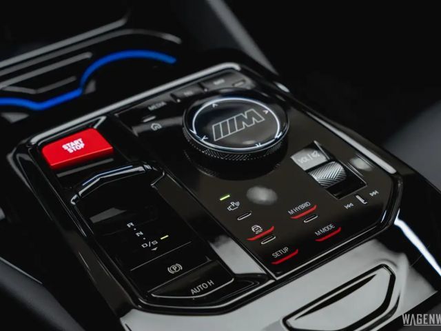 BMW M5 Touring PANORAMA AHK B&W COMFORT-PAKET ALLBLACK