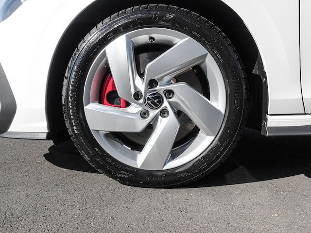 Volkswagen Golf 1.5 eTSI DSG eHybrid